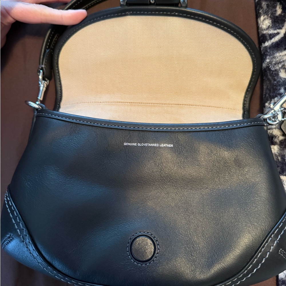 Coach SOHO re-edition Black Leather flap Shoulder Bag - Picture 7 of 11